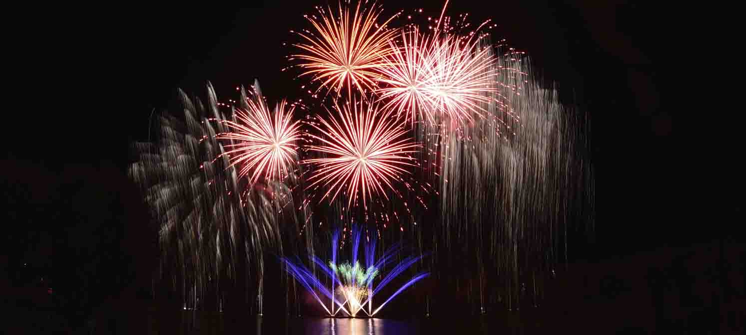 Piroworks  Fuochi d' Artificio e Spettacoli Scenografici